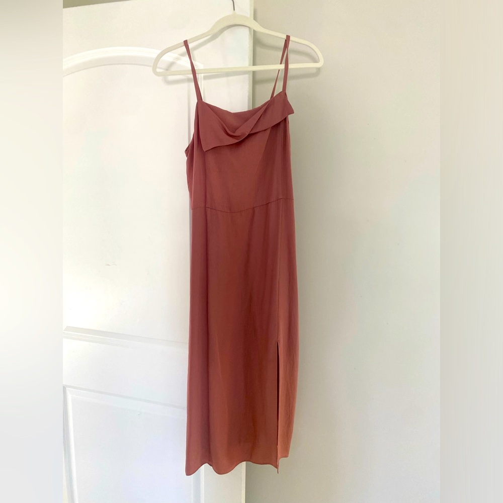 Vince. Dress, mid length, with a slit.